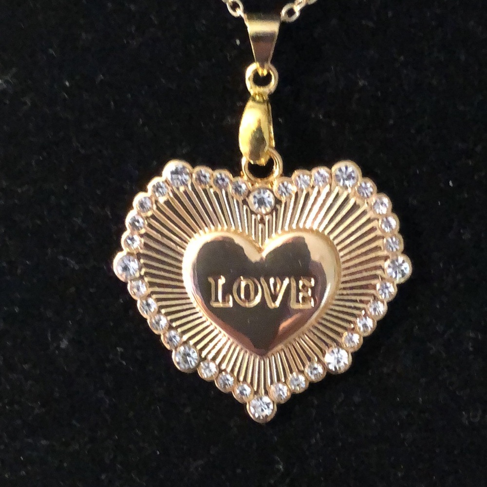 Gold Heart ❤️ Necklace - Picture 8 of 8